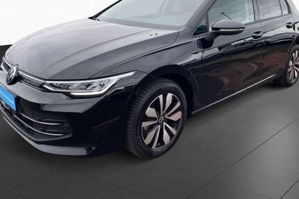 VW Golf 7.421 km 24.433 &euro; Kassel 34123