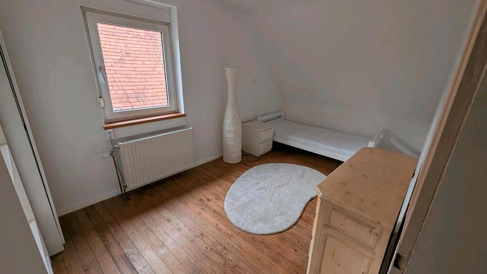 Etagenwohnung Stutensee - 3.5 Zimmer, 90 m&sup2;, 500&euro; | Angebot:26012914