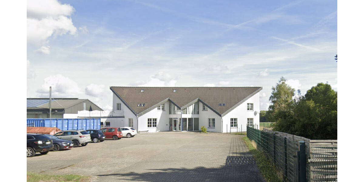 Büro Praxis Pflege Schulung vielseitige Möglichkeiten in zentraler Lage im Harz zimmer