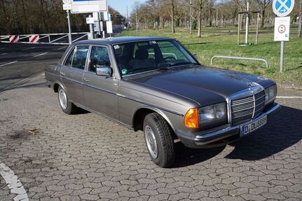 Mercedes 230