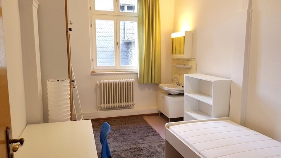 Etagenwohnung Lambrecht (Pfalz) - 1 Zimmer, 10 m&sup2;, 315&euro; | Angebot:24677646