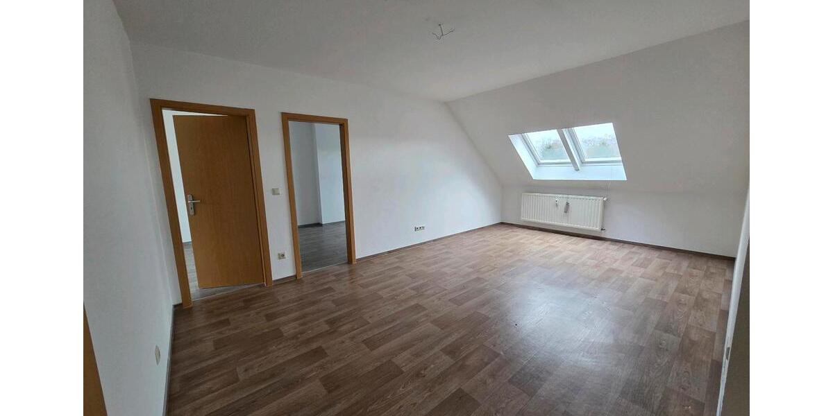 Dachgeschoßwohnung Staßfurt Löderburg - 4 Zimmer, 80 m&sup2;, 400&euro; | Angebot:26382592
