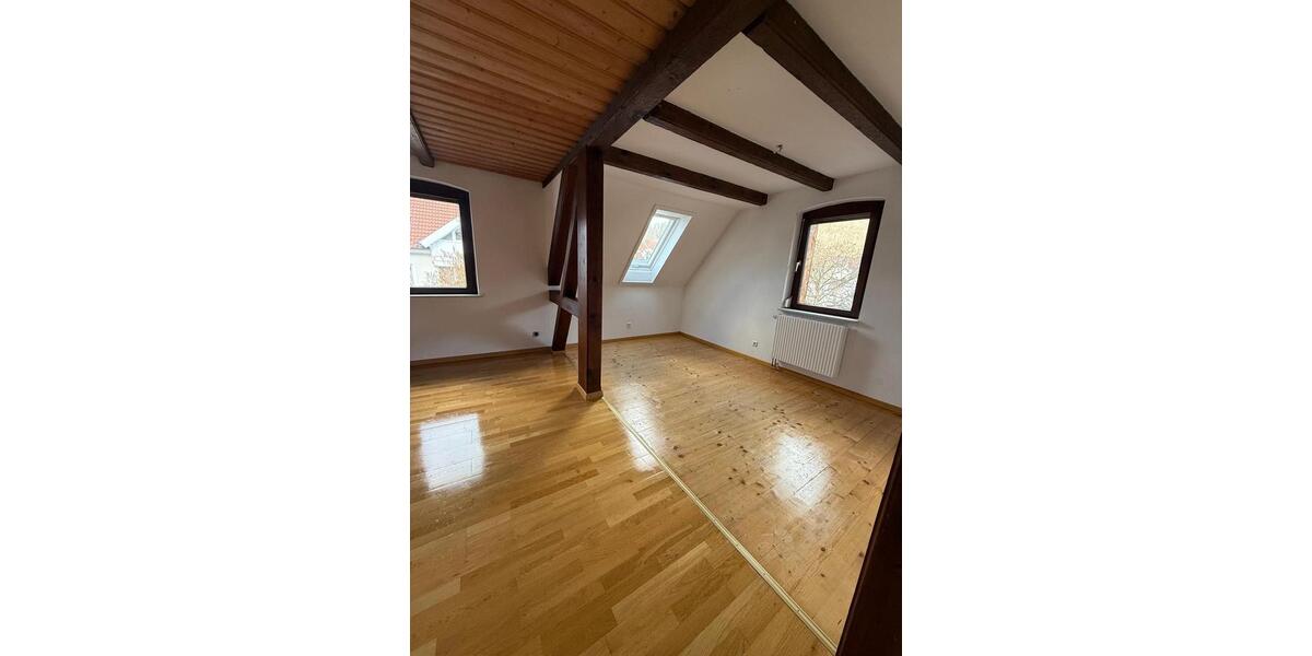Dachgeschoßwohnung Geislingen an der Steige - 3 Zimmer, 60 m&sup2;, 700&euro; | Angebot:26325777