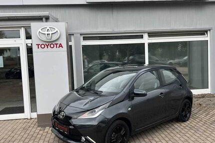 Toyota Aygo (X) 90.400 km 7.770 &euro; Mühlhausen 99974