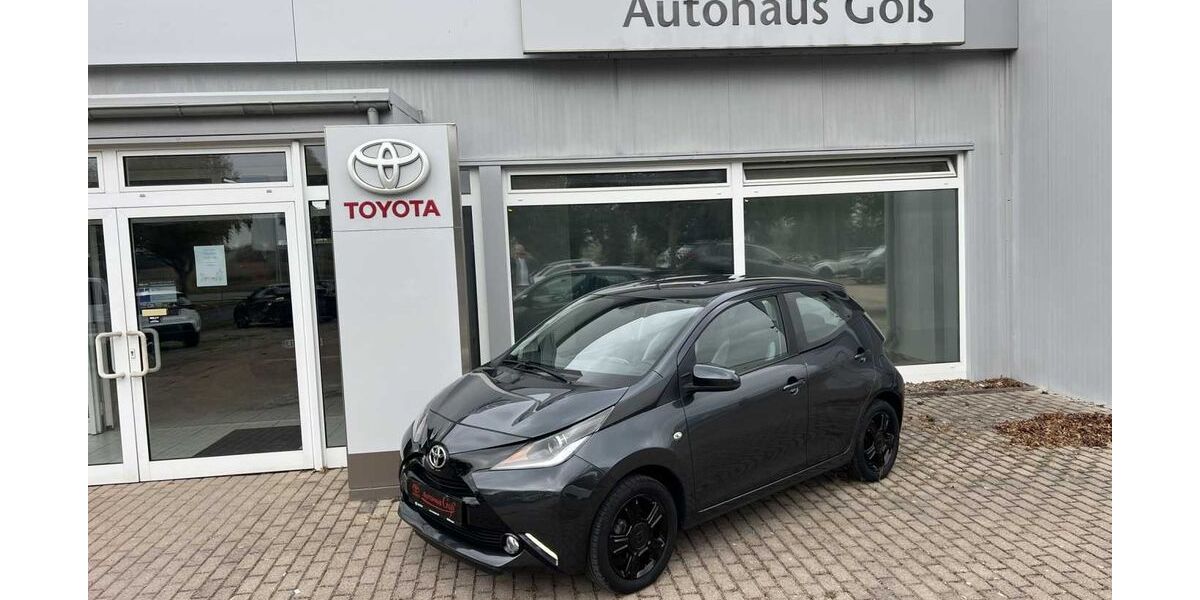 Toyota Aygo (X) 90.400 km 7.770 &euro; Mühlhausen 99974