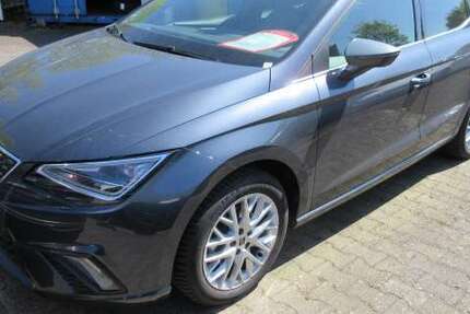 Seat Ibiza Xcellence 1.0 TSI leichter Seitenschaden NAV 897 km 16.988 &euro; Bergkamen 59192