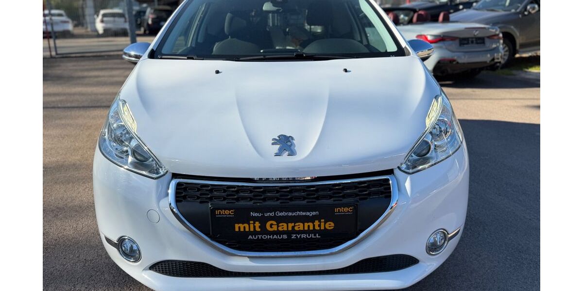 Peugeot 208 114.000 km 5.999 &euro; Saarlouis 66740