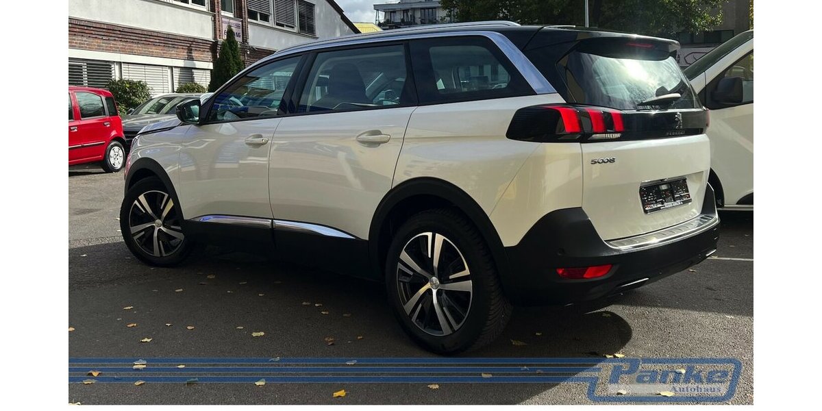 Peugeot 5008 Allure*F+R-Cam*7-Sitz*digital*SHZ*Navi* 157.316 km 13.790 &euro; Berlin 13187