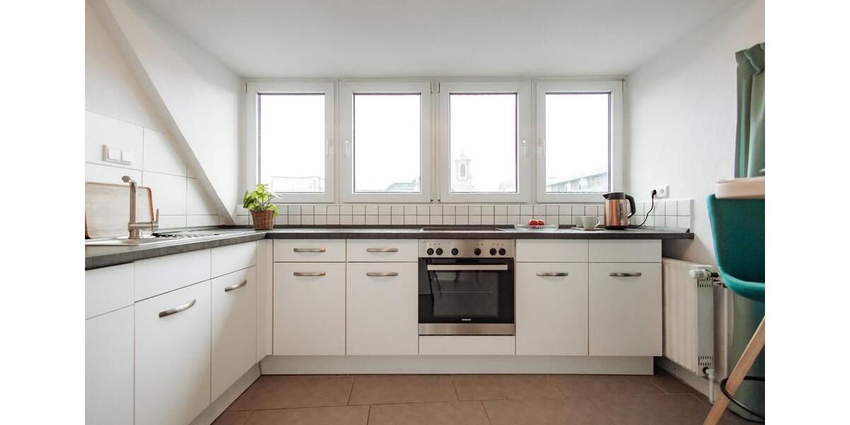 Dachgeschoßwohnung Neuss - 2.5 Zimmer, 67 m&sup2;, 1.150&euro; | Angebot:24693714