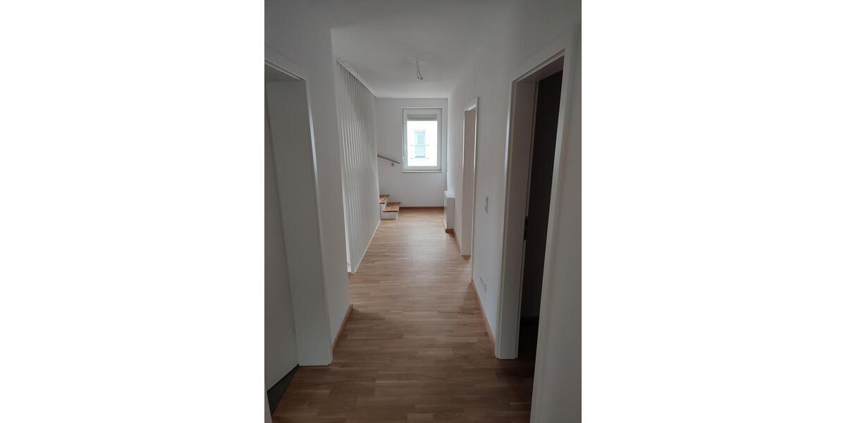 Reihenendhaus 180m²+60 qm² Keller+Garten+Solar+Kamin+FBH+Stellplätze 6 zimmer