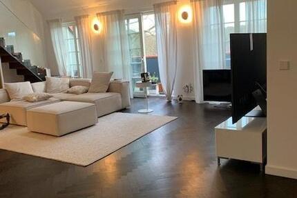 sonnige luxuriöse Dachgeschoßwohnung in Babelsberg