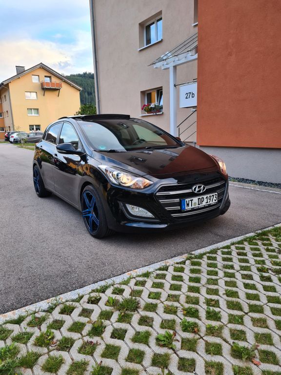 i30