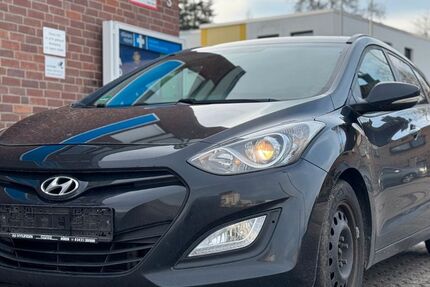 Hyundai i30 333.405 km 2.999 &euro; Düren 52349