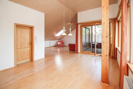 Wunderschöne Dachwohnung mit zwei Dachterrassen & Garage in Niedereschach - Wohnung Niedereschach | Angebot:26364122