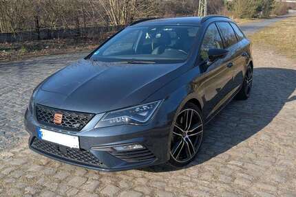 Seat Leon 33.000 km 28.600 &euro; Burgdorf, Stadt 31303