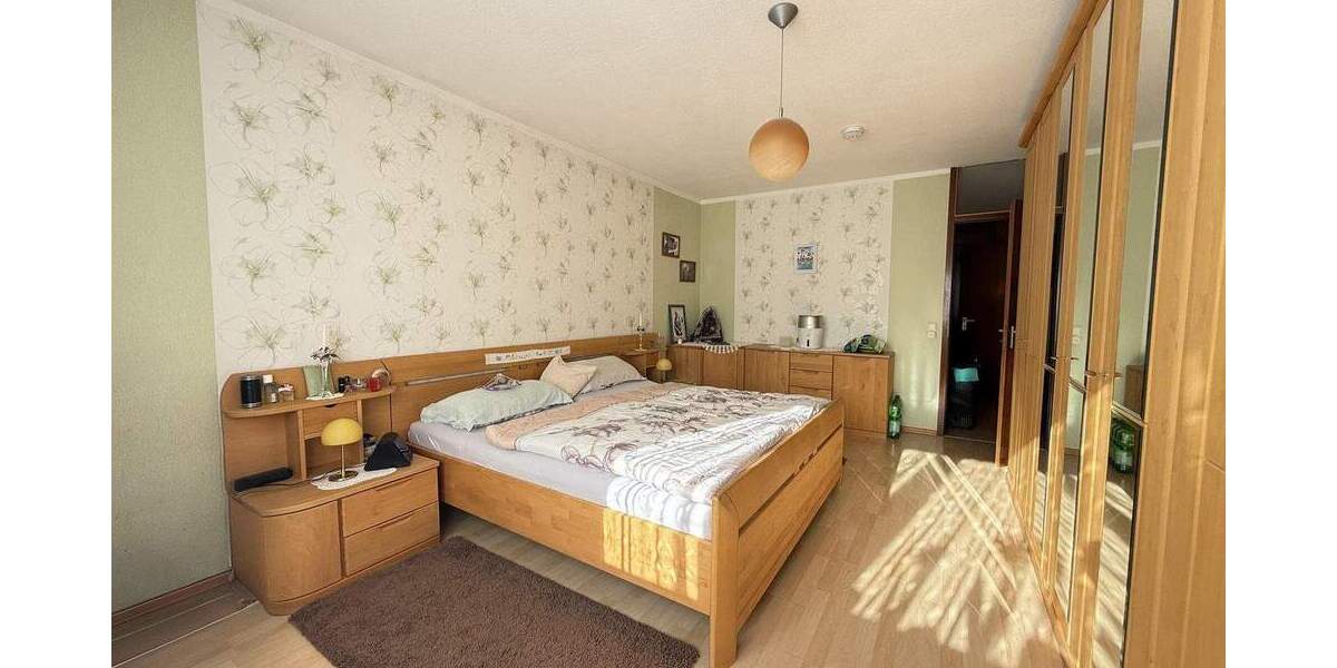 Etagenwohnung Oberderdingen - 3 Zimmer, 85 m&sup2;, 219.000&euro; | Angebot:24520041