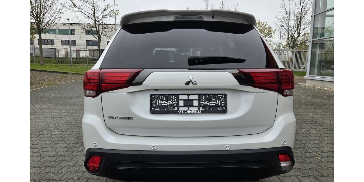 Mitsubishi Outlander Spirit 2WD 66.531 km 16.400 &euro; Wilsdruff 01723