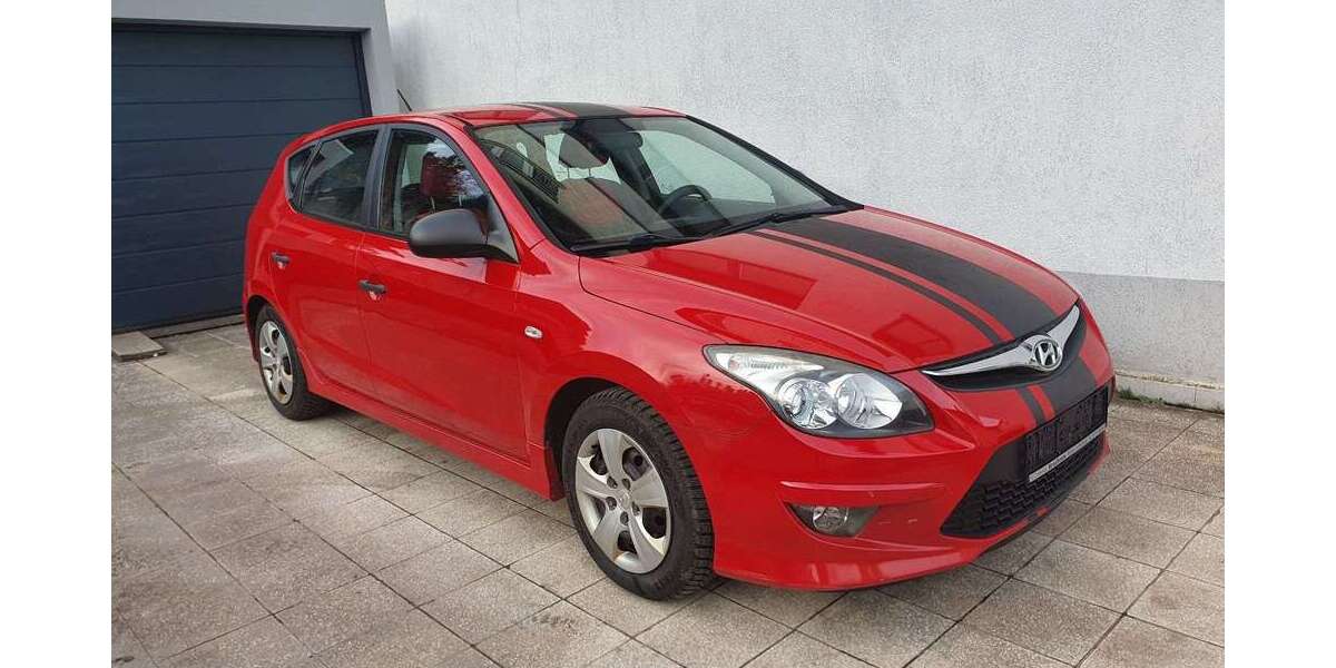 Hyundai i30 98.398 km 4.450 &euro; Zimmern 78658