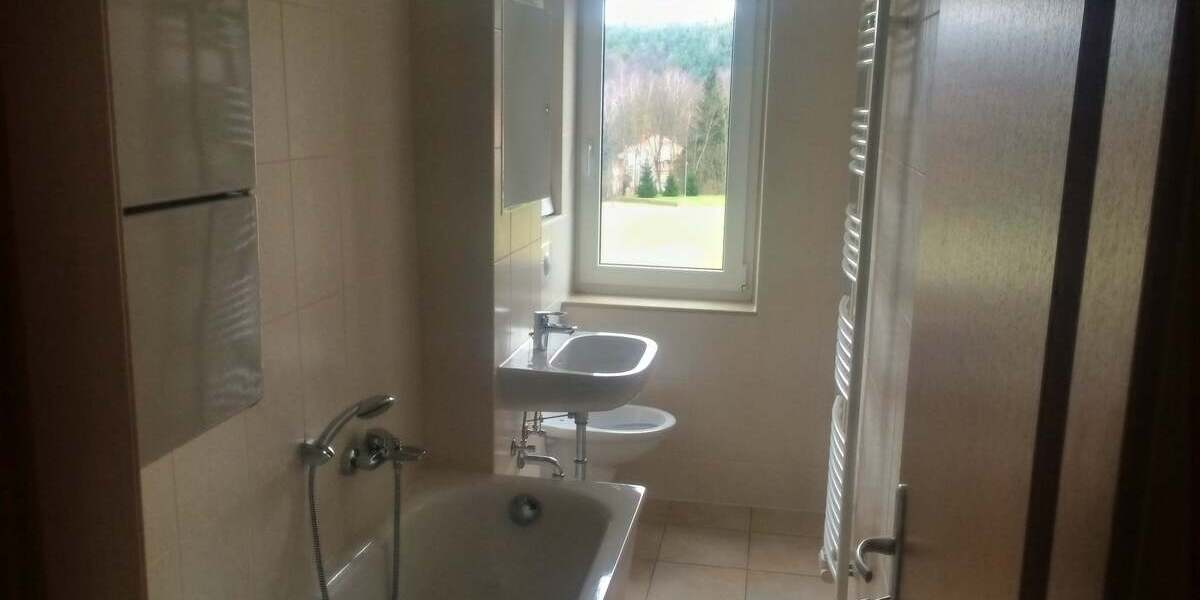 Vermietete 3-Zimmer-Wohnung im 2. Obergeschoss in schöner Lage! Für Kapitalanleger! - Etagenwohnung Rossau Schönborn-Dreiwerden | Angebot:23145069