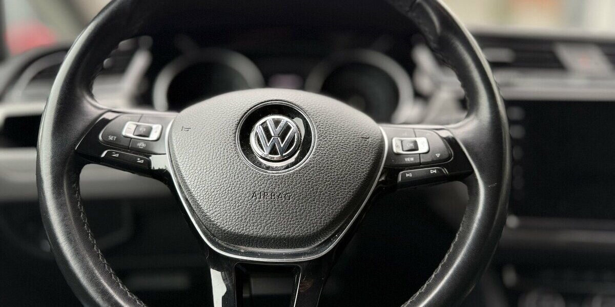 VW Touran 7 Sitze / Automatik / AHK / 1. Hd / Navi 110.000 km 23.490 &euro; Mönchengladbach 41066