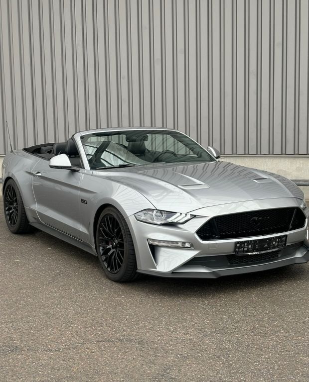 Ford Mustang 5.998 km 53.950 € Stuttgart 70599