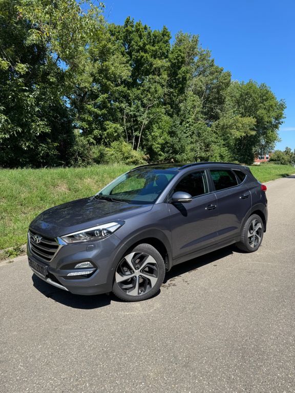 Hyundai TUCSON 70.000 km 16.999 € Freiburg 79110