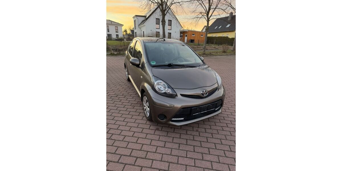Toyota Aygo (X) 34.001 km 5.790 &euro; Einbeck 37574