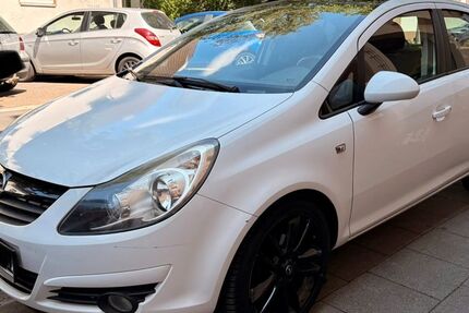 Opel Corsa 102.955 km 4.900 &euro; Köln 50733