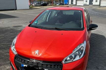 Peugeot 208 28.500 km 8.000 &euro; Nürnberg 90408