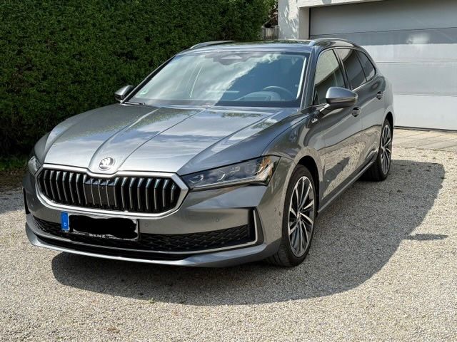 Skoda Superb 46.000 km 40.900 &euro; Fürth 90762