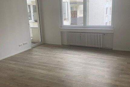 Aufwendig sanierte 3 Zimmerwohnung mit Balkon in direkter Dom und Rhein Nähe 3 zimmer