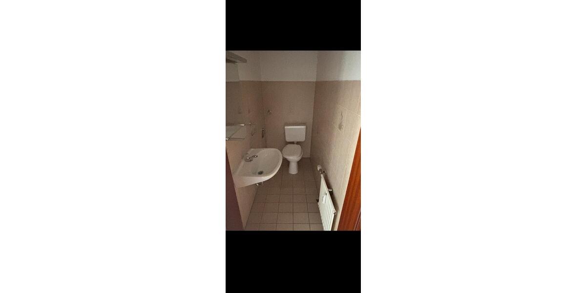 Dachgeschoßwohnung Oberhausen - 3 Zimmer, 74 m&sup2;, 603&euro; | Angebot:26650152