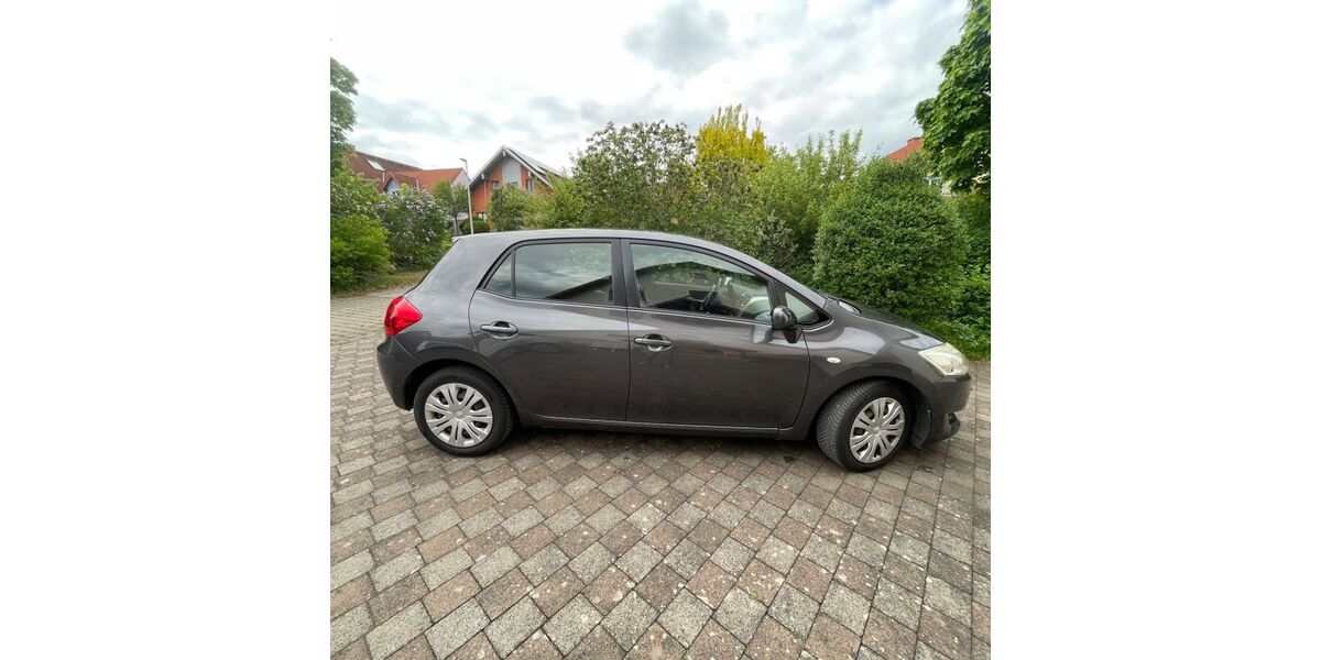 Toyota Auris 201.300 km 4.000 &euro; Münnerstadt 97702