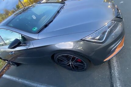 Seat Leon 173.000 km 16.500 € Grammetal 99428