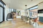 Individuelles und modernisiertes Architektenhaus mit Einlieger- oder Bürobereich