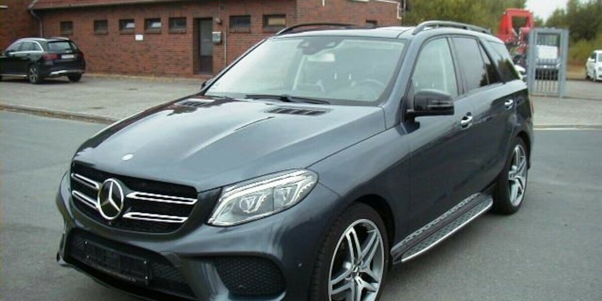 Mercedes-Benz GLE 350 d AMG+BO Sound+PANO+DISTR+360°+ILS+21+Stan 163.180 km 38.999 &euro; Wittmund 26409