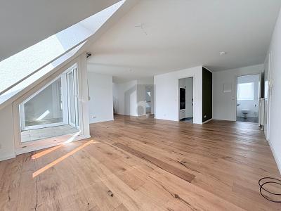 WOHNJUWEL AUF ZWEI EBENEN MIT ELEGANTEM FLAIR - Maisonettenwohnung Pleidelsheim | Angebot:26308992