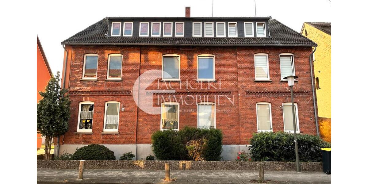 Dachgeschoßwohnung Uelzen - 3 Zimmer, 57 m&sup2;, 460&euro; | Angebot:24866316