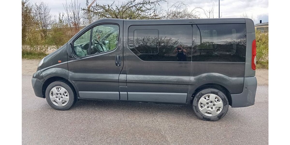 Opel Vivaro 152.000 km 11.000 &euro; Zandt 93499