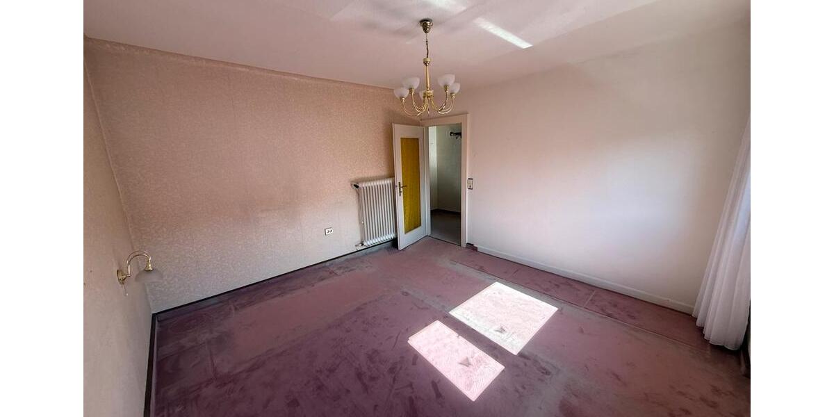 Reihenhaus Saarbrücken St. Arnual - 7 Zimmer, 135 m&sup2;, 325.000&euro; | Angebot:26310346