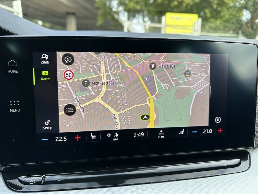 Octavia Style Navi Pannorama LED Digitacockpit