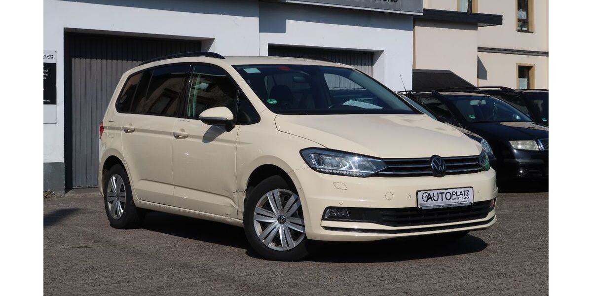 VW Touran 325.941 km 12.500 &euro; Bielefeld 33617