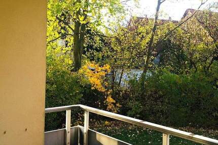 Klasse Singlewohnung - Tageslichtbad mit Wanne - gemütliche Loggia - Haus mit Fahrstuhl 1 zimmer