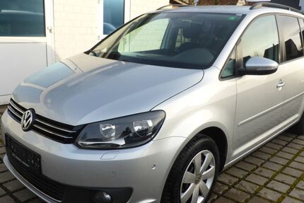 VW Touran 148.500 km 9.890 € Wolfenbüttel 38304