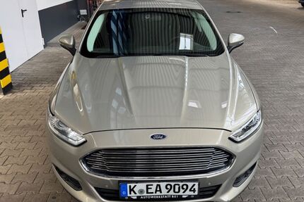 Ford Mondeo 115.000 km 11.900 &euro; Köln 50765