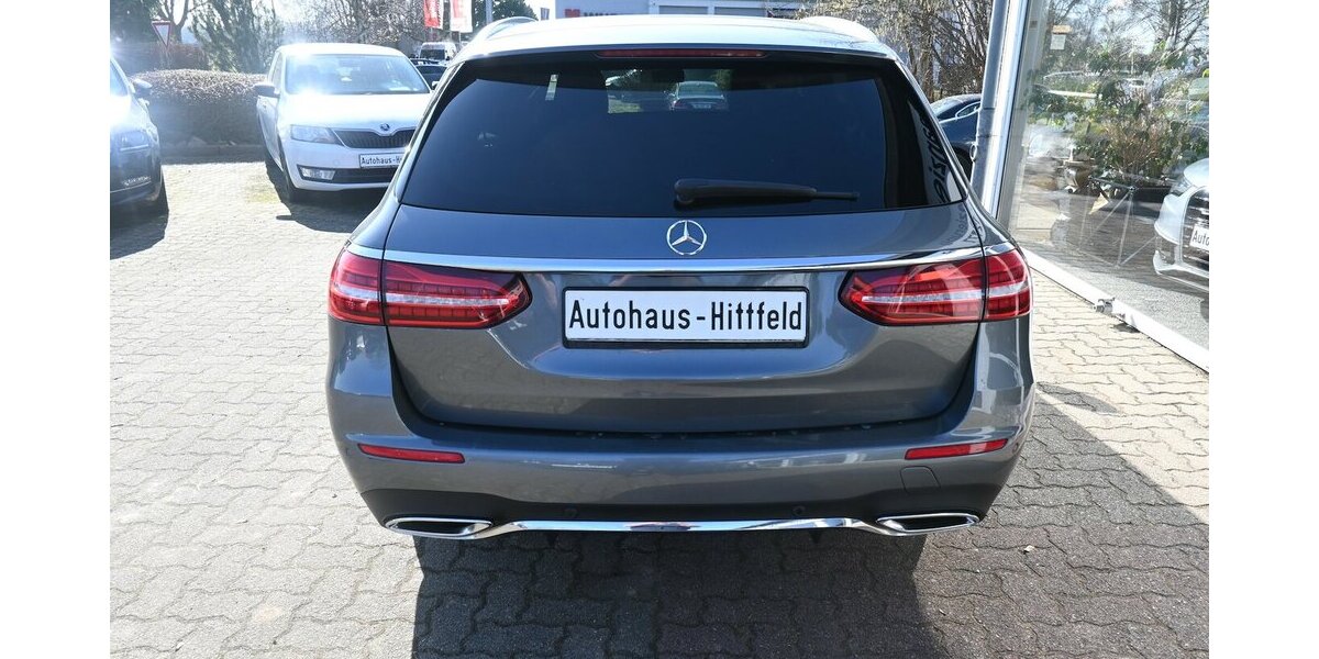 Mercedes-Benz E 400 dT 4M *AMG-Line* DSG Navi Pano 19Alu 199.000 km 31.300 &euro; Seevetal - Hittfeld 21218