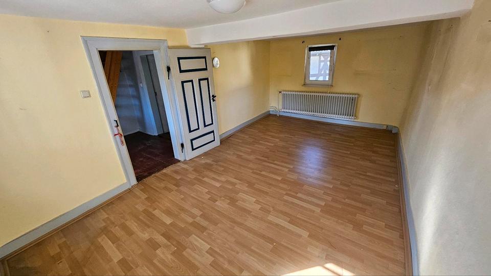 Einfamilienhaus Alsfeld - 3 Zimmer, 90 m&sup2;, 65.000&euro; | Angebot:26950126