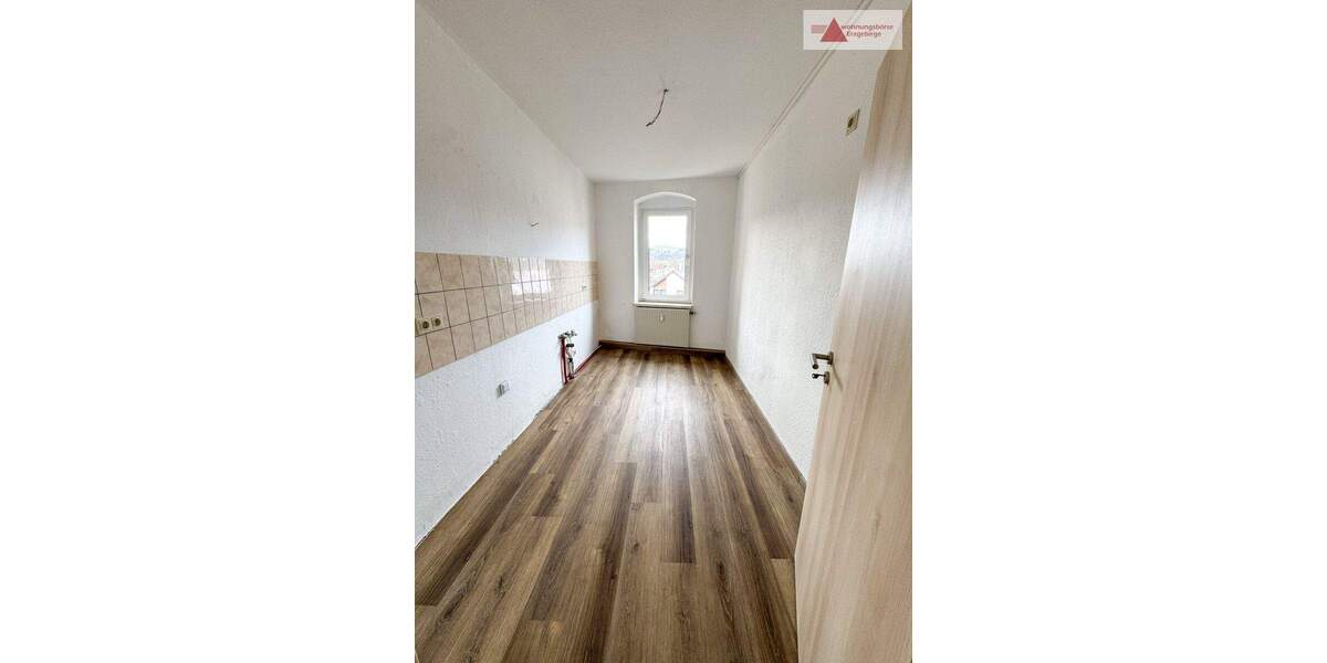Etagenwohnung Aue Aue - 3 Zimmer, 91 m&sup2;, 499&euro; | Angebot:25567409