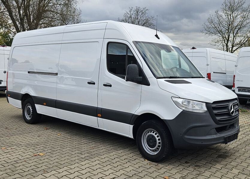 Mercedes-Benz Sprinter 108.026 km 26.775 € Halle (Westf) 33790