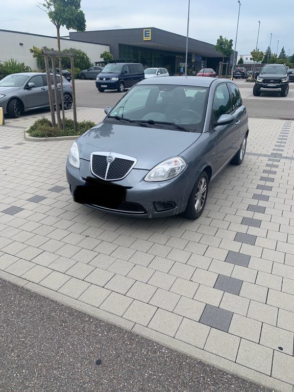Ypsilon